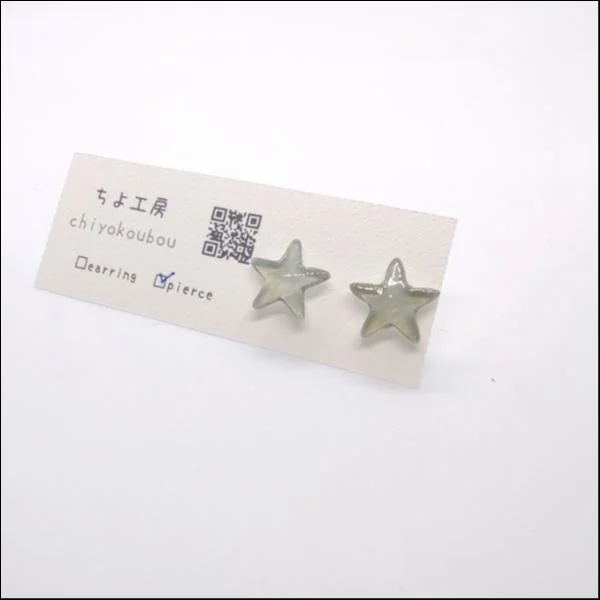 宝石のようなワンポイントピアス【1】