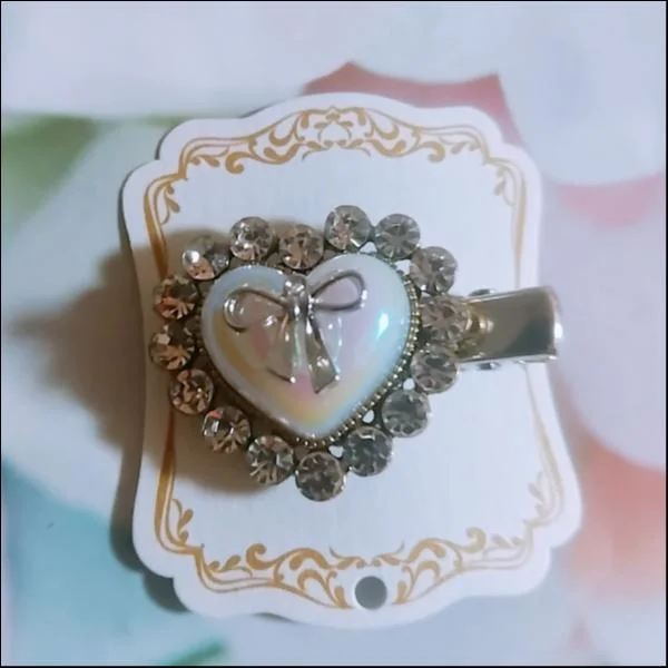 ハートリボンのヘアクリップ
