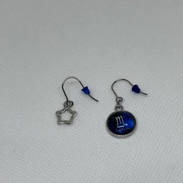 星座のピアス〈さそり座〉