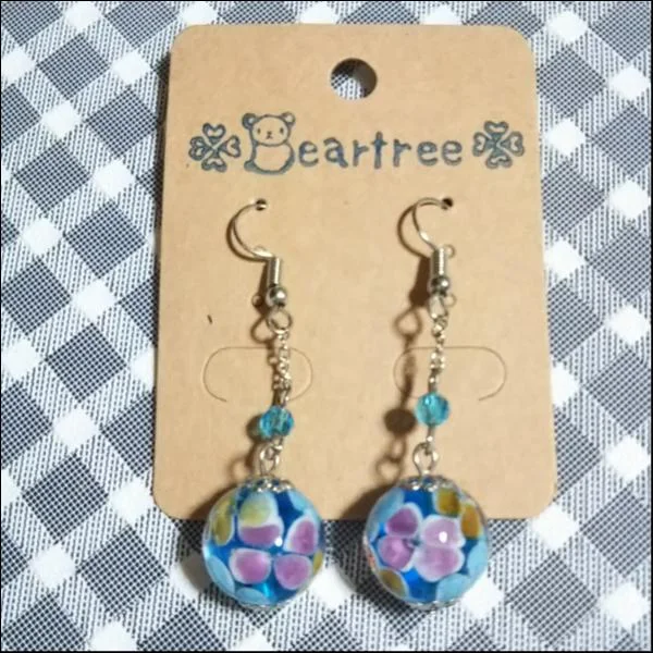 とんぼ玉ピアス/スカイブルー