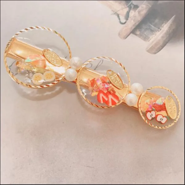 フルーツのせラウンドヘアクリップ
