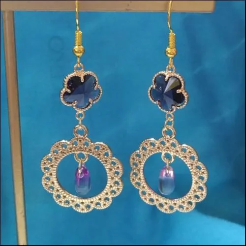パープルフラワーピアス