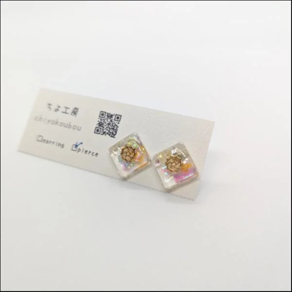 個性的な歯車のワンポイントピアス【2】