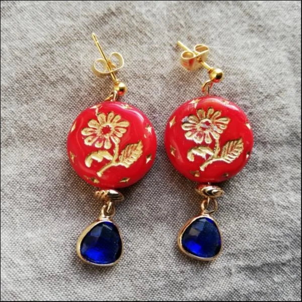 花モチーフビーズピアス RD/BL