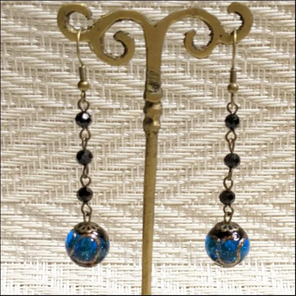 瑠璃玉ピアス(ブルー)