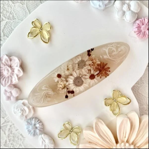 お花畑ヘアクリップ(ミルクティー)