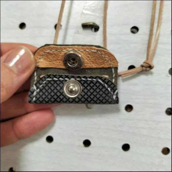 ミニチュア小物のペンダント