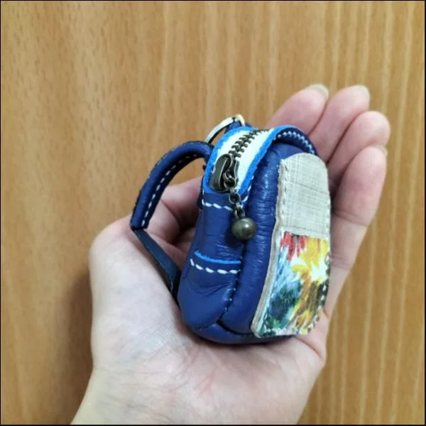 ミニチュアリュックのバッグチャーム
