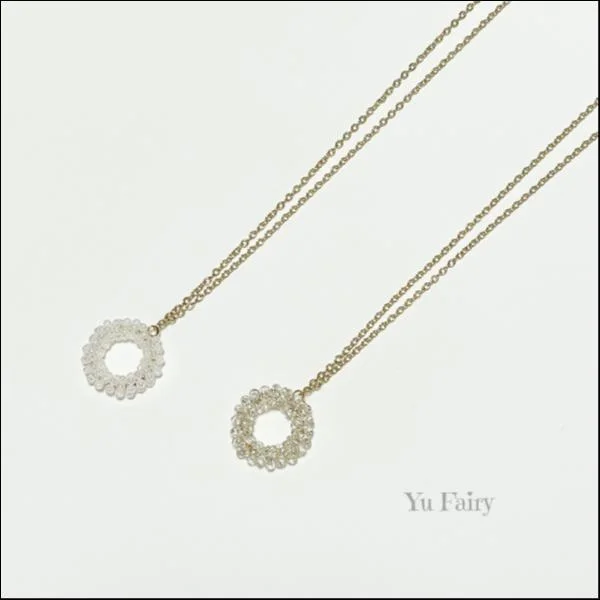 beads hoop necklace