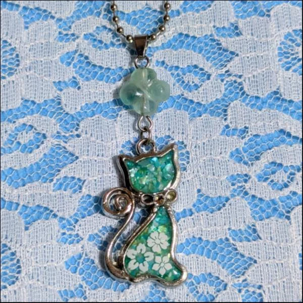 ★限定★猫レジンボールチェーンキーホルダー【ミックスグリーン】/フローライト