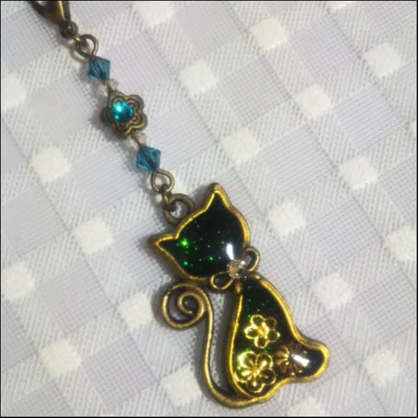 猫レジンストラップ(ブラック)/スワロフスキー