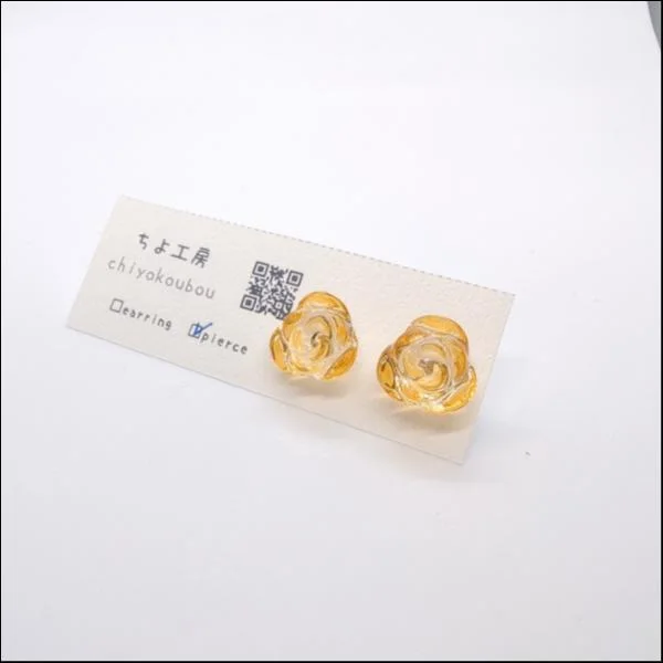 透き通る薔薇のピアス【1】