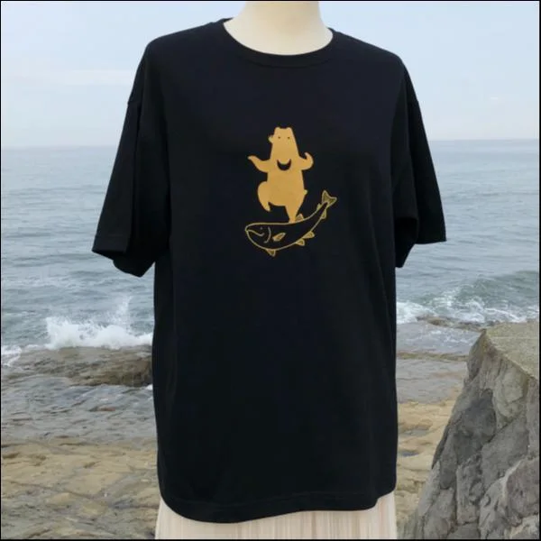 S・シャケくまTシャツ