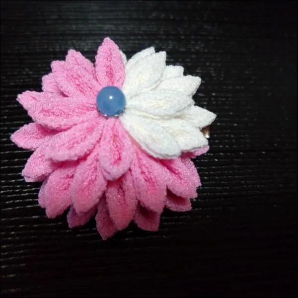 2Wつまみ細工白桜