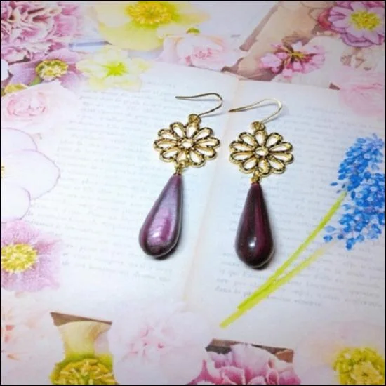 花と雫のピアス