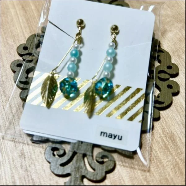 チェコキューブアクアマリン　ゴールド
