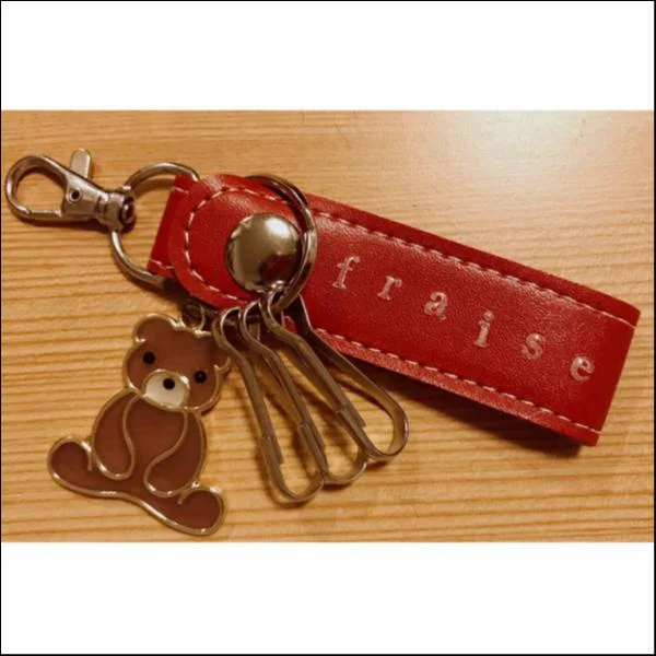 レザーキーホルダー(レッド)★ベアチャーム【fraiseネーム入り】