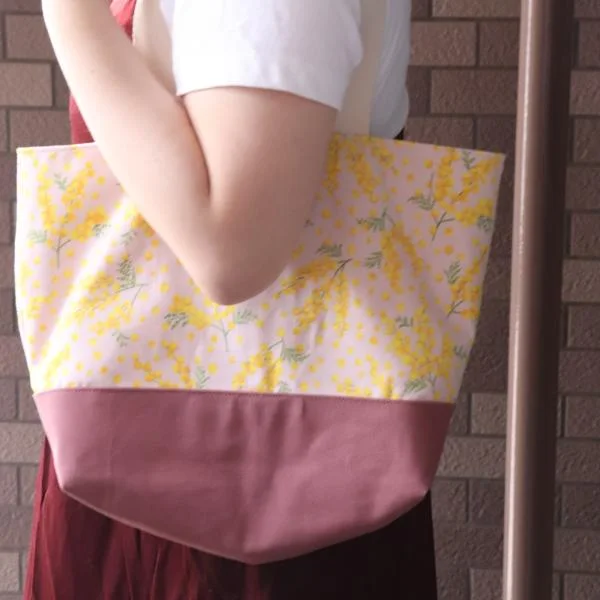 ミモザの切り替えトートバッグ