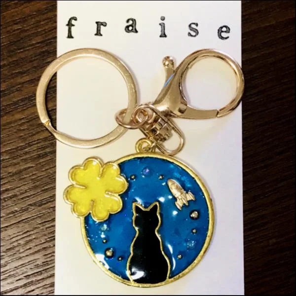 黒猫ちゃんシルエットキーホルダー★ブルーカラー(クローバー)