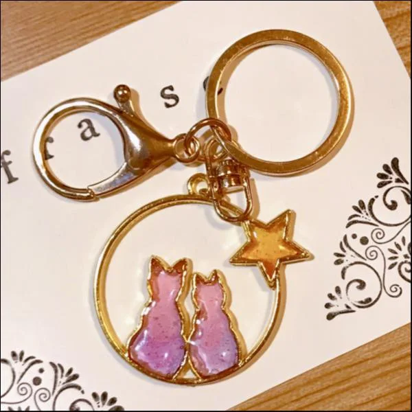 猫ちゃんシルエットキーホルダー★(寄り添い猫ちゃん)