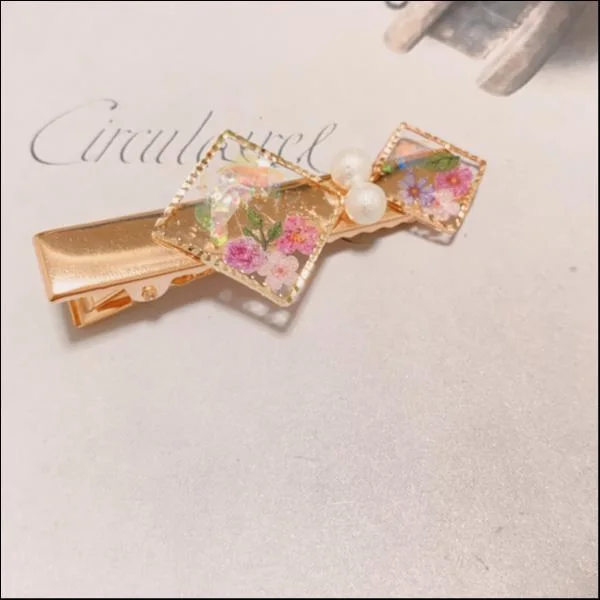 スクエアフラワーヘアクリップ
