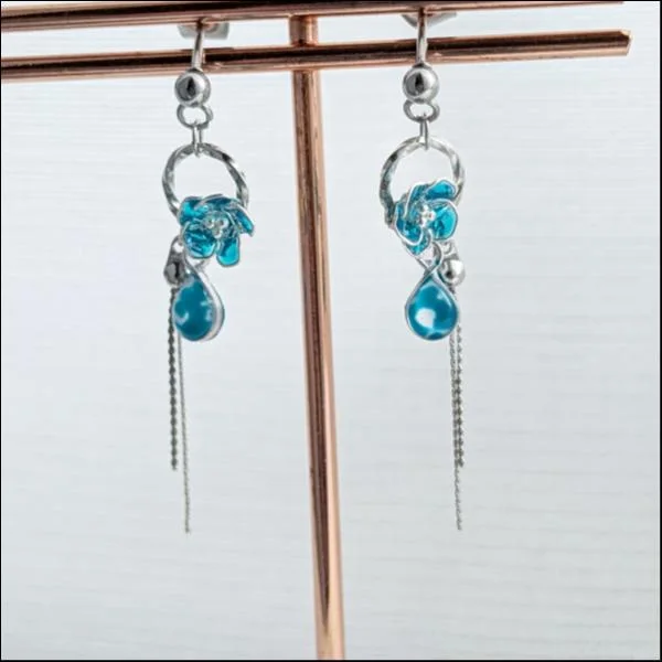 推し色花のピアス〜ターコイズ〜