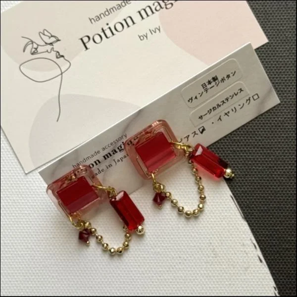 1970年代ボタンピアス