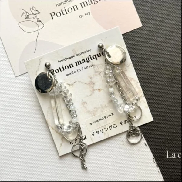 クリアビーズロングピアス