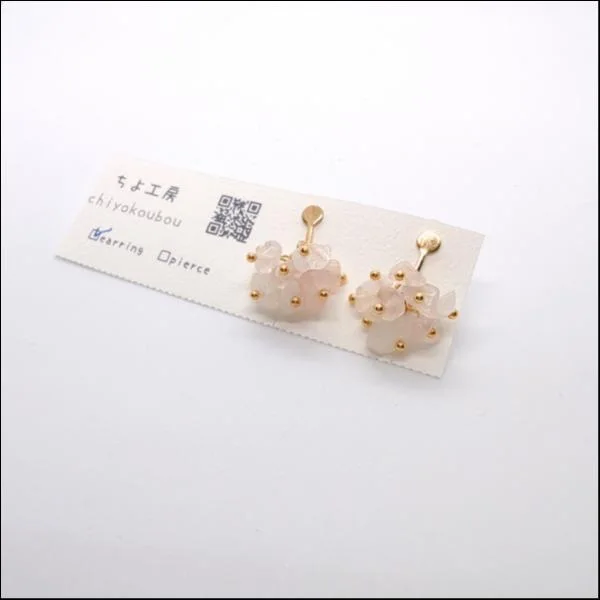 ローズクォーツの耳飾り ショート